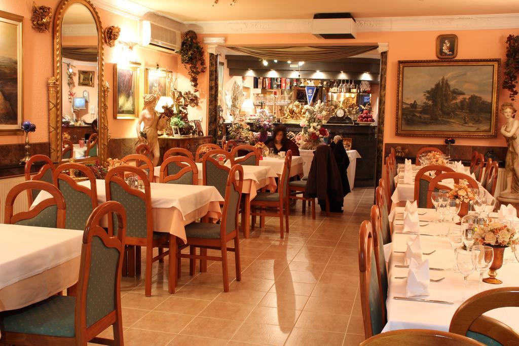 Hotel Vila Tina ザグレブ エクステリア 写真