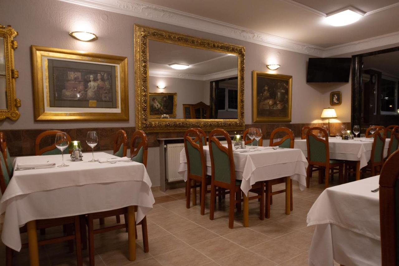 Hotel Vila Tina ザグレブ エクステリア 写真
