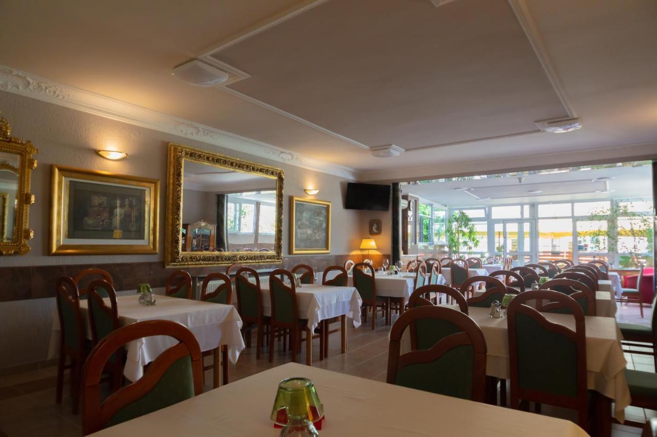 Hotel Vila Tina ザグレブ エクステリア 写真