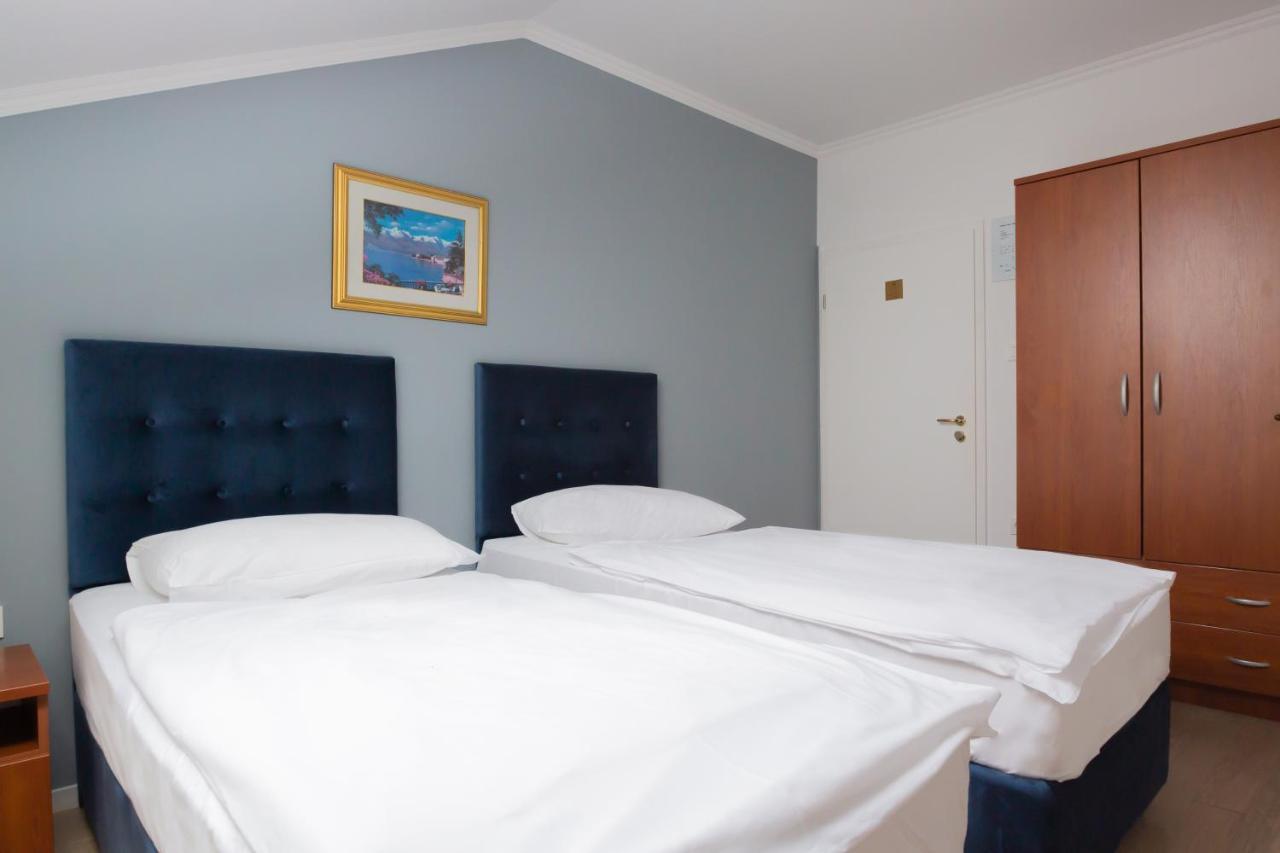 Hotel Vila Tina ザグレブ エクステリア 写真