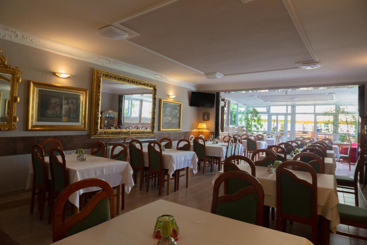 Hotel Vila Tina ザグレブ エクステリア 写真
