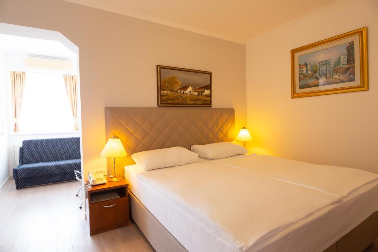 Hotel Vila Tina ザグレブ エクステリア 写真